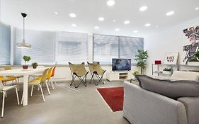 Chloe Boutique Apartments Apollo
